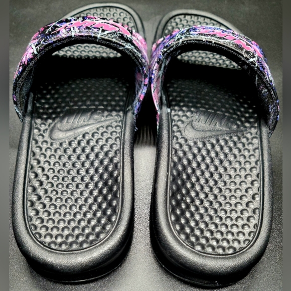 Nike Benassi Slides Customized With Muddy Girl Camo Sz 7 Women NIB - Picture 5 of 9